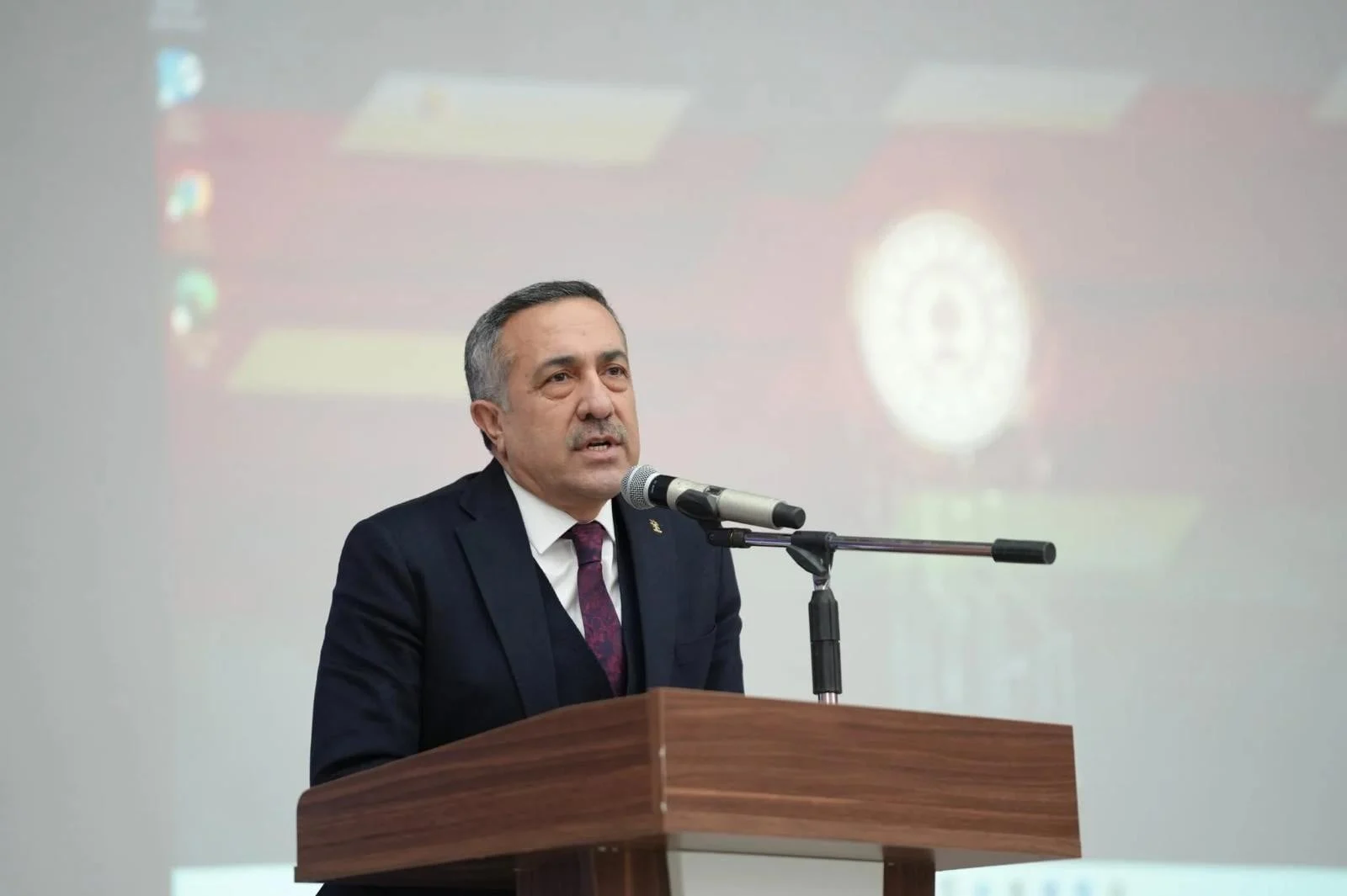 AK Parti Van T&uuml;rkiye ortalamasının &uuml;zerinde b&uuml;y&uuml;d&uuml;