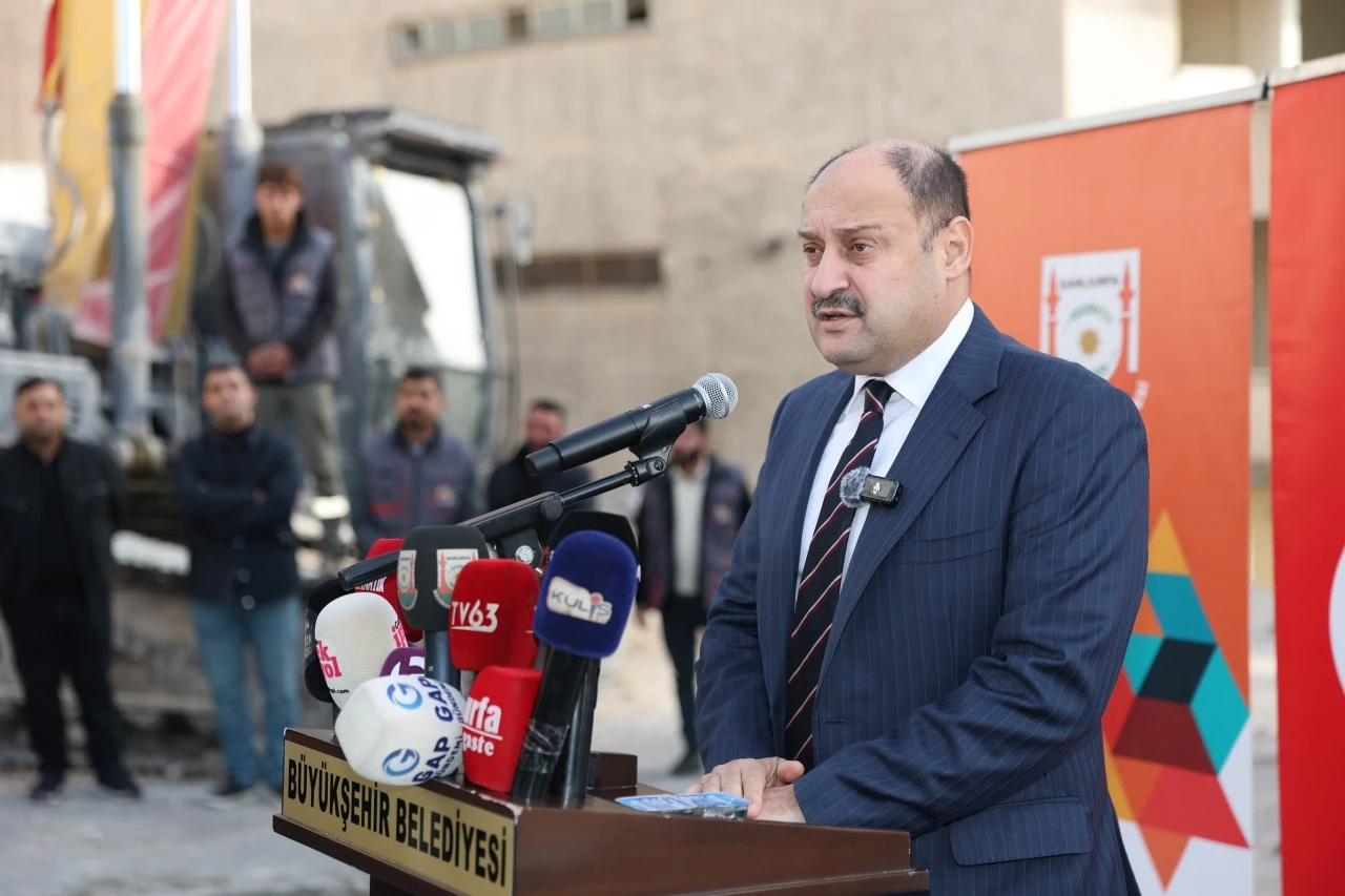 BAŞKAN G&Uuml;LPINAR &ldquo;BİZ ARTIK G&Uuml;N&Uuml; KURTARAN DEĞİL, ŞEHRİ GELECEĞE HAZIRLAYAN ADIMLAR ATIYORUZ&rdquo;