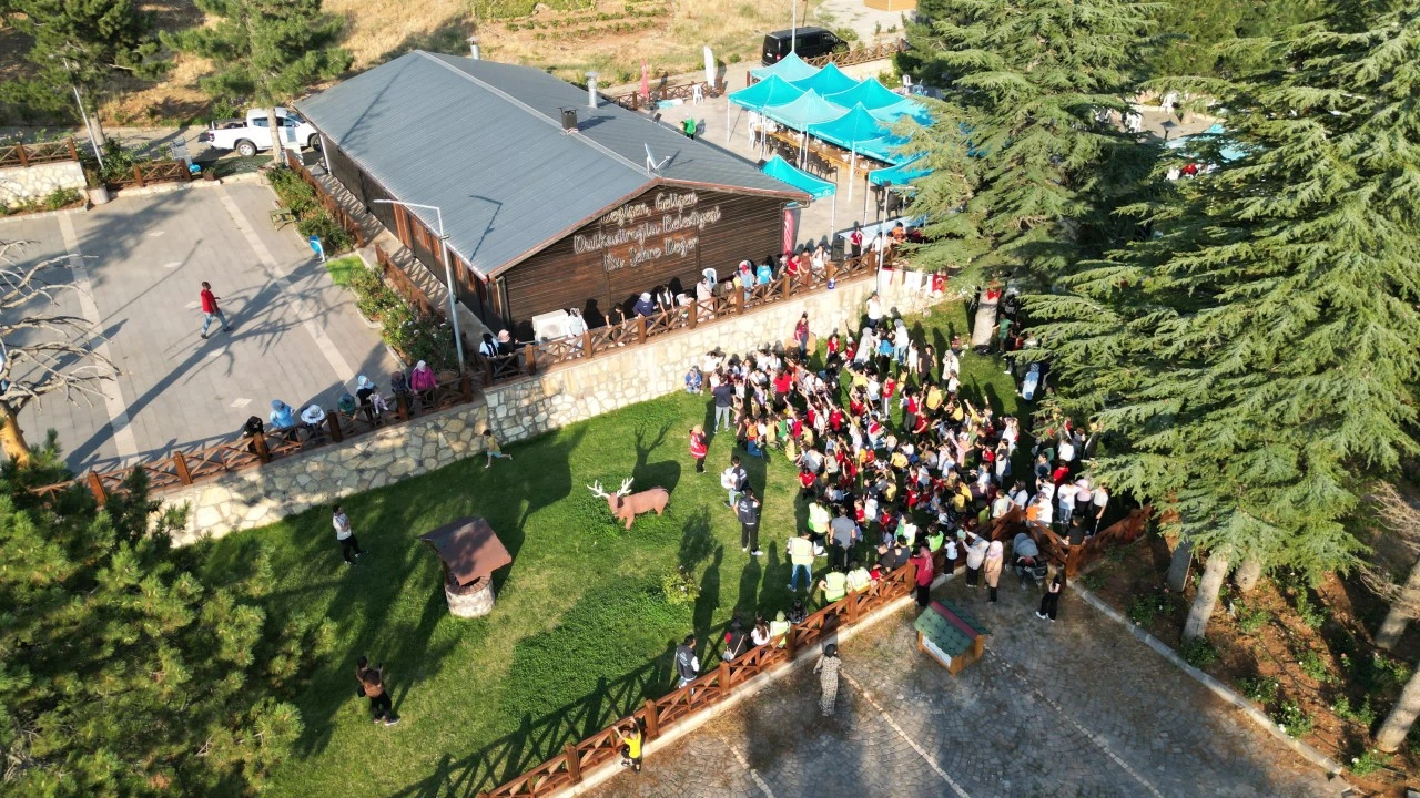 DULKADİROĞLU BELEDİYESİ’NDEN “DEĞERLER EĞİTİMİ” GÖREN ÖĞRENCİLERE ANLAMLI PROGRAMI