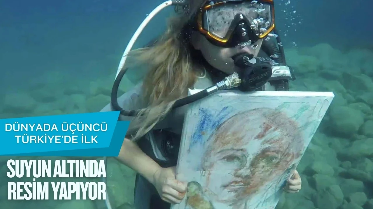 Suyun altında resim yapıyor! D&uuml;nyada &uuml;&ccedil;&uuml;nc&uuml;, T&uuml;rkiye&rsquo;de ilk