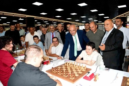 9&rsquo;uncu Uluslararası Altın Kayısı Satran&ccedil; Turnuvası başladı