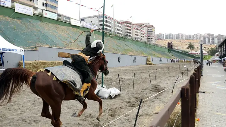 Atlı Okçuluk Türkiye Şampiyonası Yarı Final Yarışları Gaziantep'te gerçekleşti
