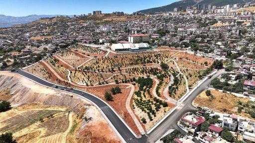 Bakan Kurum, İlk &ldquo;Yeşil Ruhsat&rdquo;ı Başkan G&ouml;rgel&rsquo;e Takdim Etti