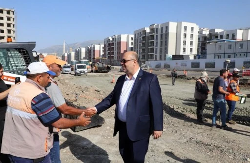 Başkan Akpınar Doğukent&rsquo;te devam eden &ccedil;alışmaları yerinde inceledi