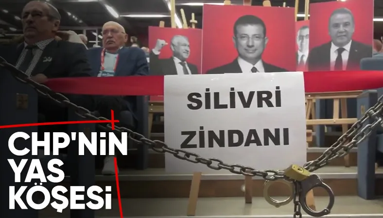CHP'nin kurultay salonunda zincir ve kelepçeler
