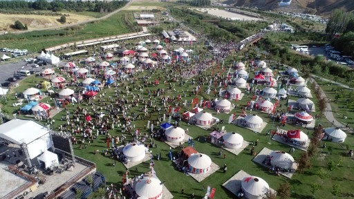 Kahramanmaraş&rsquo;ın K&uuml;lt&uuml;rel Zenginlikleri Ahlat&rsquo;ta D&uuml;nyaya Tanıtıldı
