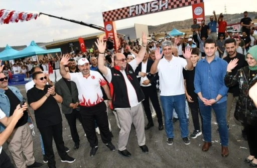 Kahramanmaraş’ta Gençlerin Motor Sporları Heyecanına Yeni Adres: Drift Pisti Açıldı