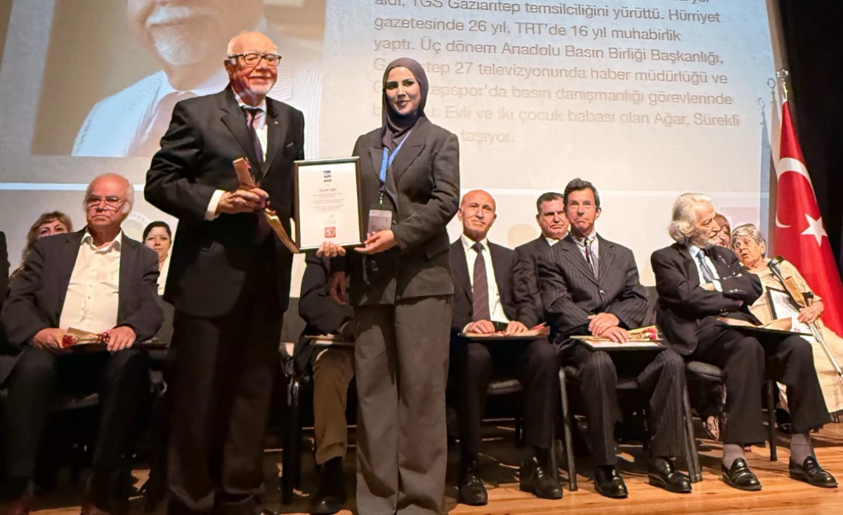 "MESLEKTE 50 YIL ONUR &Ouml;D&Uuml;L&Uuml;"
