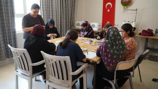 KADINLARIN GÜCÜYLE YÜKSELEN HALİLİYE: MİLLET EVLERİ UMUT KAPISI OLDU