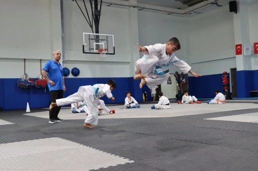 GELECEĞİN SPORCULARI BÜYÜKŞEHİR’LE YETİŞİYOR