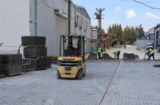 HALİLİYE&rsquo;DE YOL &Ccedil;ALIŞMALARI HIZ KESMEDEN S&Uuml;R&Uuml;YOR