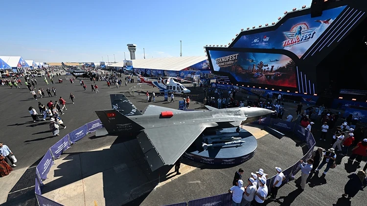 TEKNOFEST Güneydoğu’da milli İHA rüzgarı: Bayraktar AKINCI’nın şovu hayran bıraktı