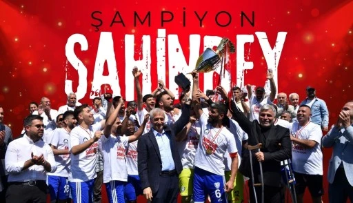 Şampiyonluk yolunda tüm rakiplerini geride bırakan Şahinbey Belediye Spor Kulübü Ampute Futbol Takımı ligin son maçında Gebze Belediyesi Ampute Futbol Takımı’nı kendi sahasında 3-0 mağlup ederek şampiyonluk kupasını kaldırdı.
