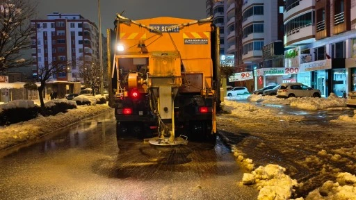 Şehir Merkezinde Arterler Ulaşıma A&ccedil;ık, Buzlanmaya Ge&ccedil;it Yok