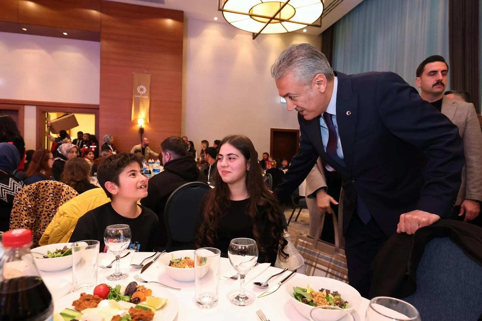 Mardin’de Dünya Yetimler Günü Dolayısıyla “Sevgi İftarı” Düzenlendi