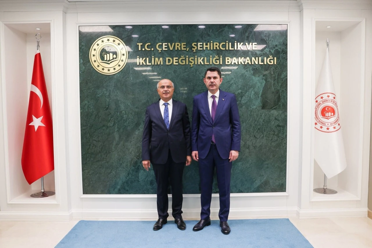 BAŞKAN SAMİ ER, BAKAN KURUM İLE MALATYA’NIN GELECEĞİNİ İSTİŞARE ETTİ